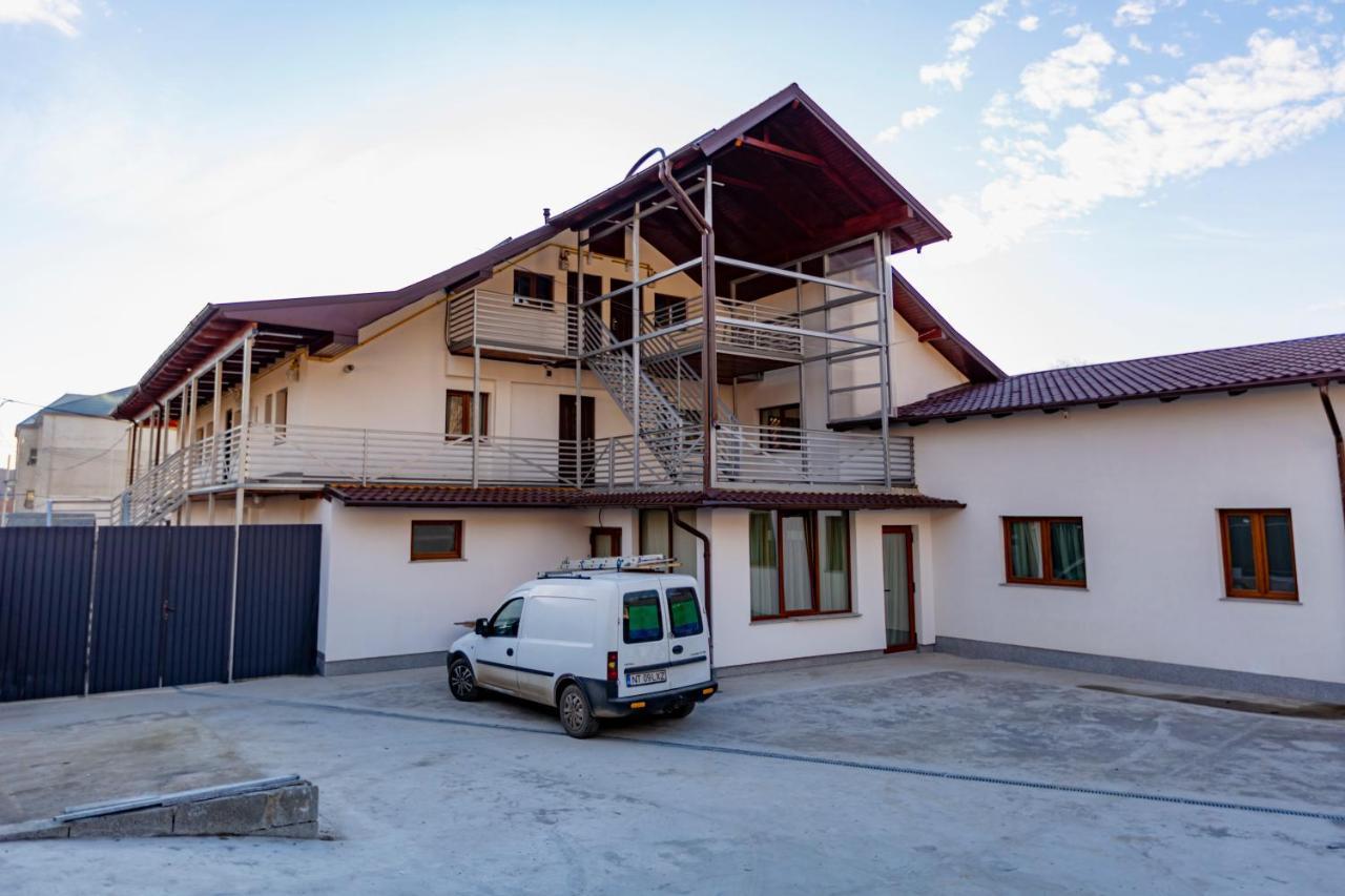 Vaias Aparts Târgu Neamţ Exterior foto